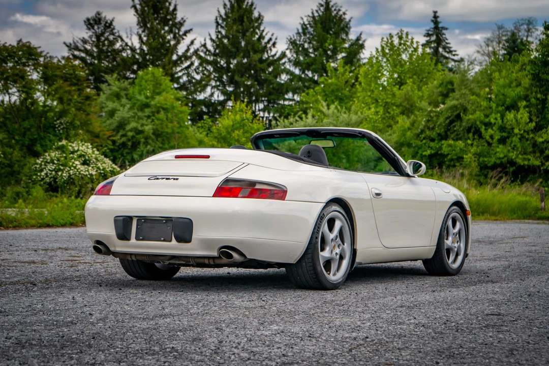 2000 Porsche 996 Carrera - Image 30 of 31