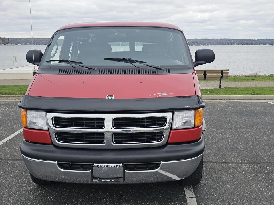 2001 Dodge Ram Van - Image 9 of 31