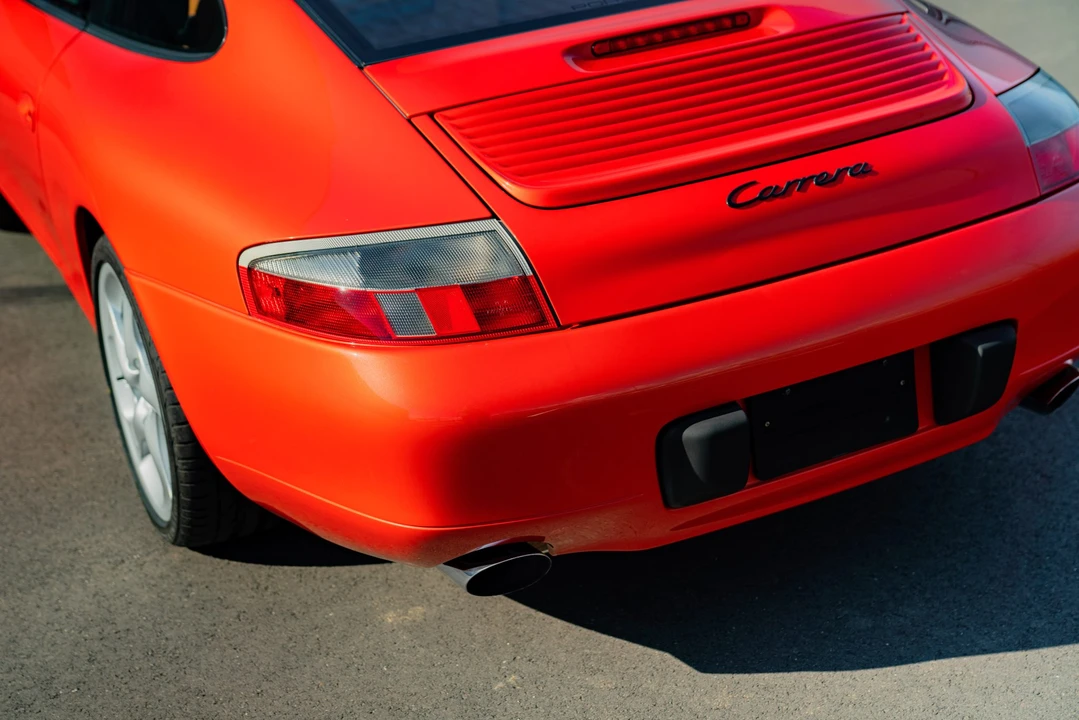 2001 Porsche 996 Carrera - Image 13 of 31