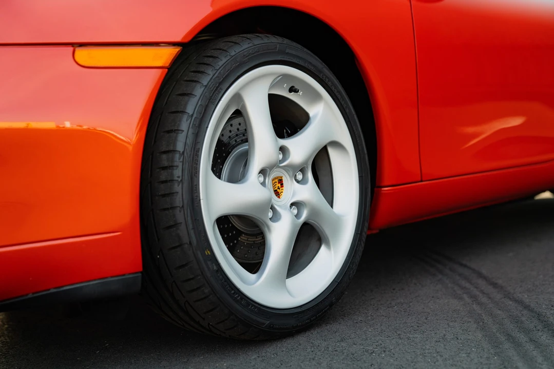 2001 Porsche 996 Carrera - Image 21 of 31