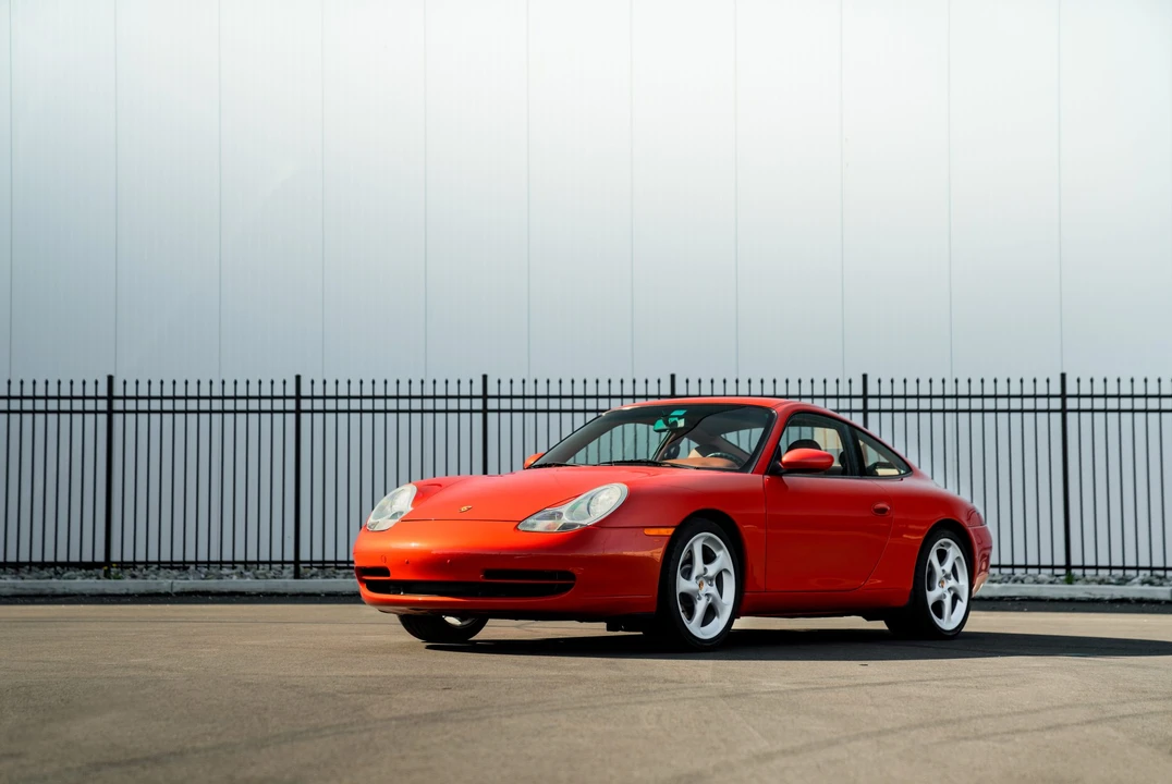 2001 Porsche 996 Carrera - Image 2 of 31