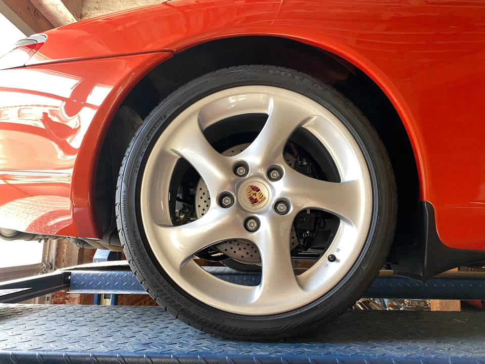 2001 Porsche 996 Carrera - Image 17 of 31