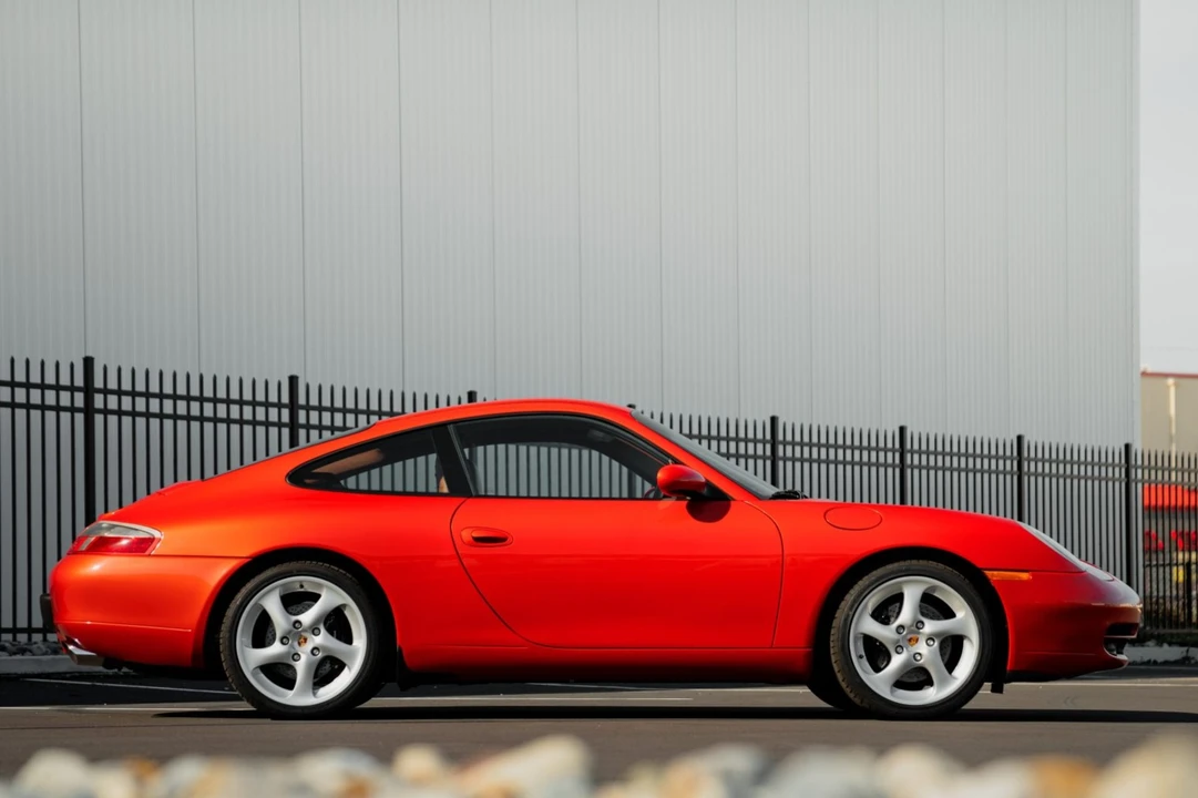 2001 Porsche 996 Carrera - Image 6 of 31