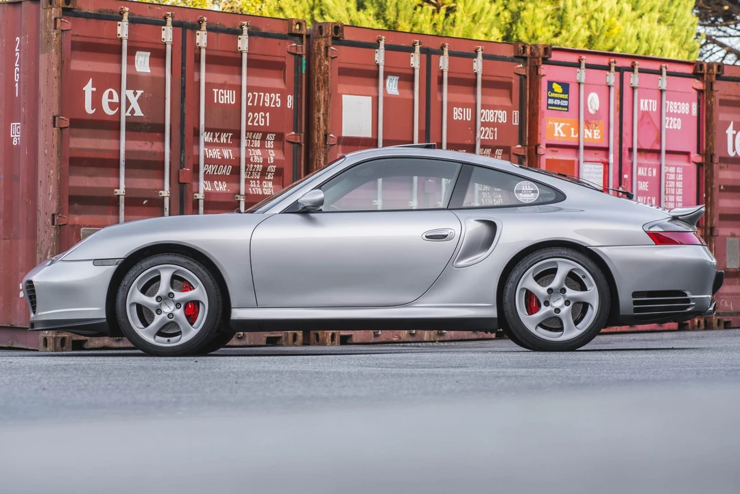 2001 Porsche 996 Turbo - Image 30 of 31