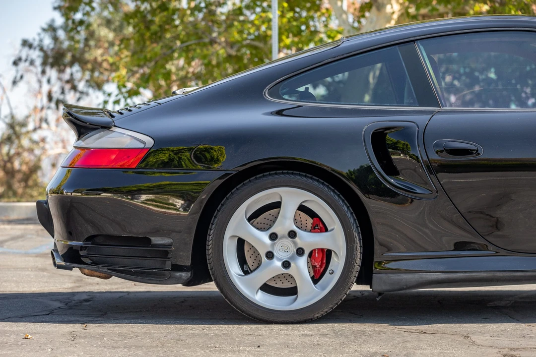 2001 Porsche 996 Turbo - Image 14 of 31