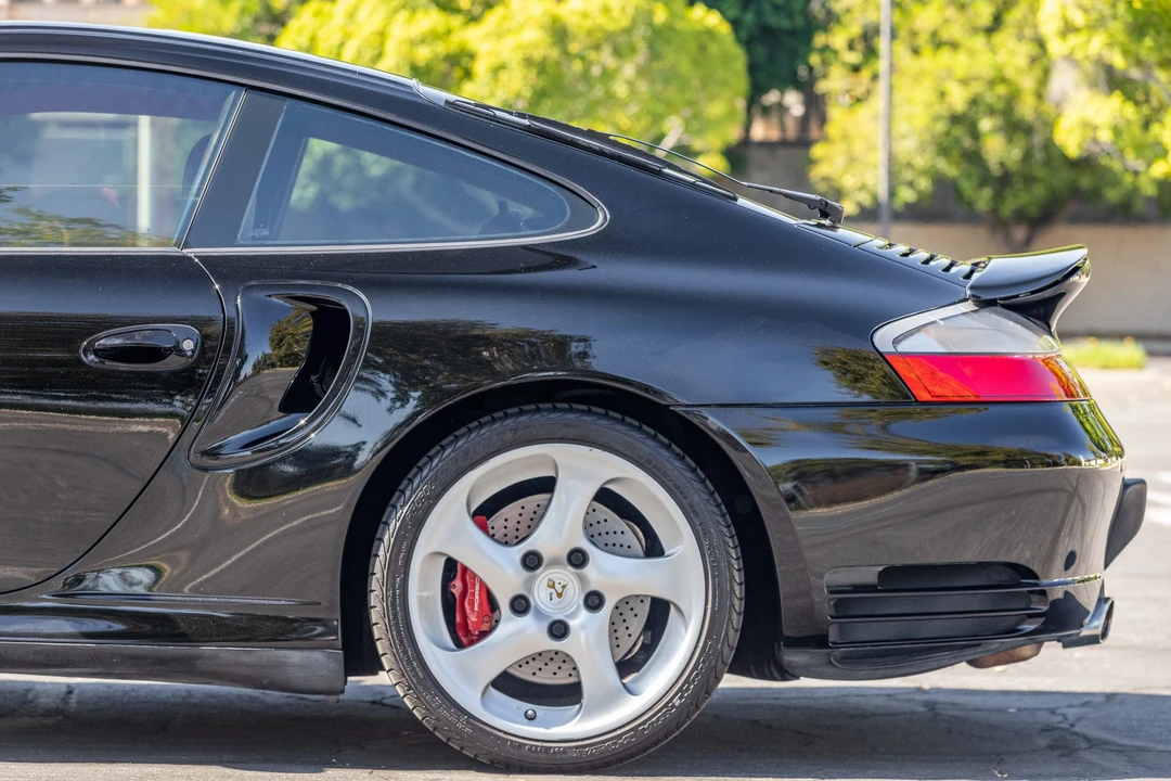 2001 Porsche 996 Turbo - Image 13 of 31