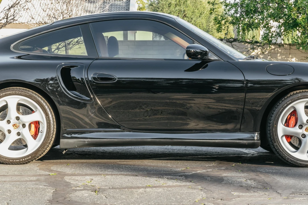 2001 Porsche 996 Turbo - Image 11 of 31