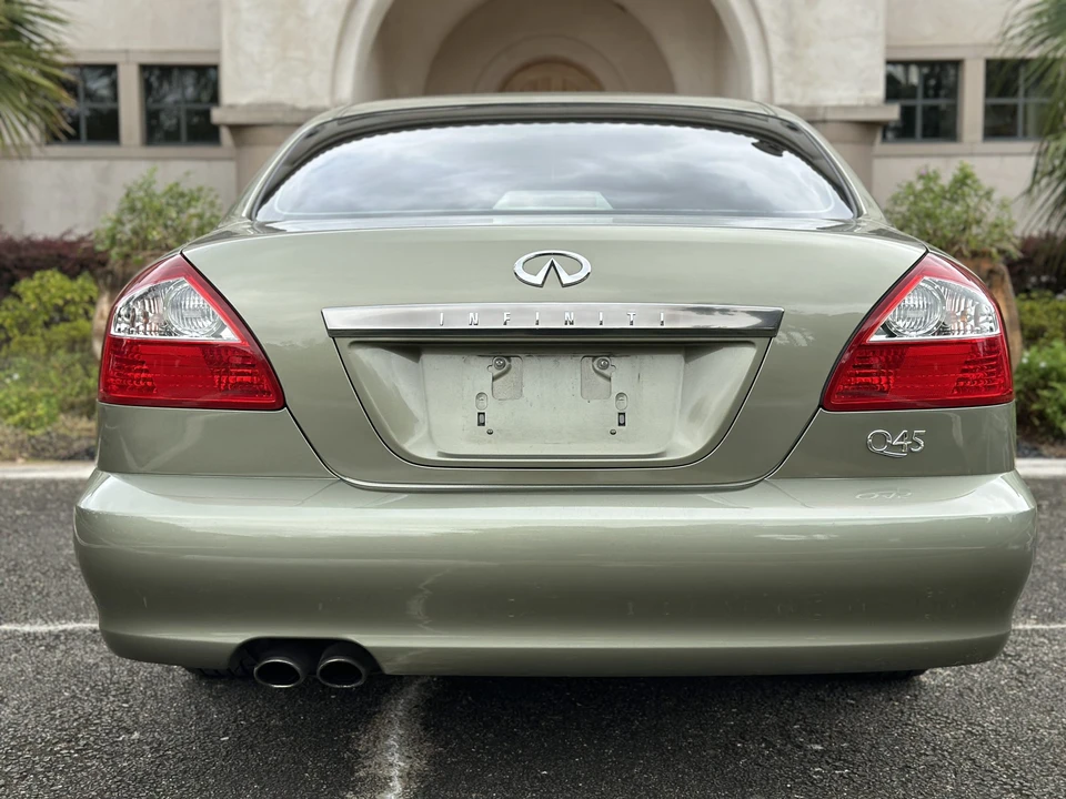 2002 Infiniti Q45 3rd Gen - Image 29 of 31