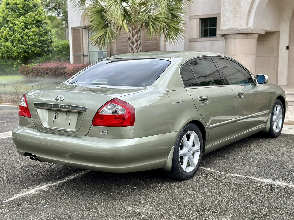 2002 Infiniti Q45 3rd Gen - Image 28 of 31