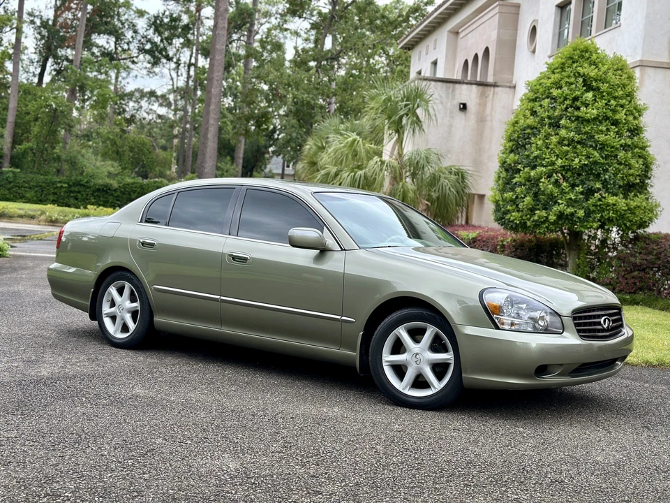 2002 Infiniti Q45 3rd Gen - Image 19 of 31