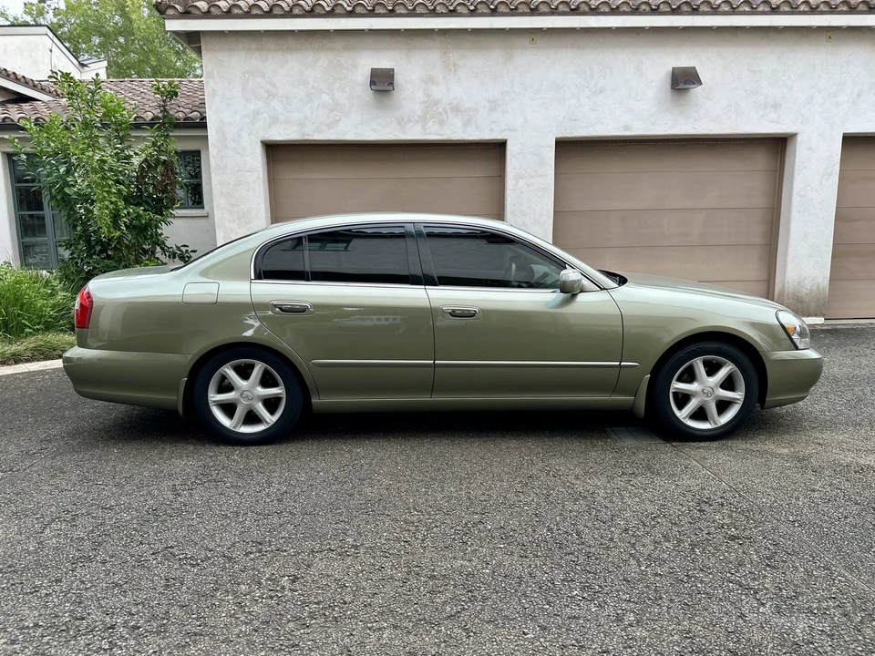 2002 Infiniti Q45 3rd Gen - Image 21 of 31