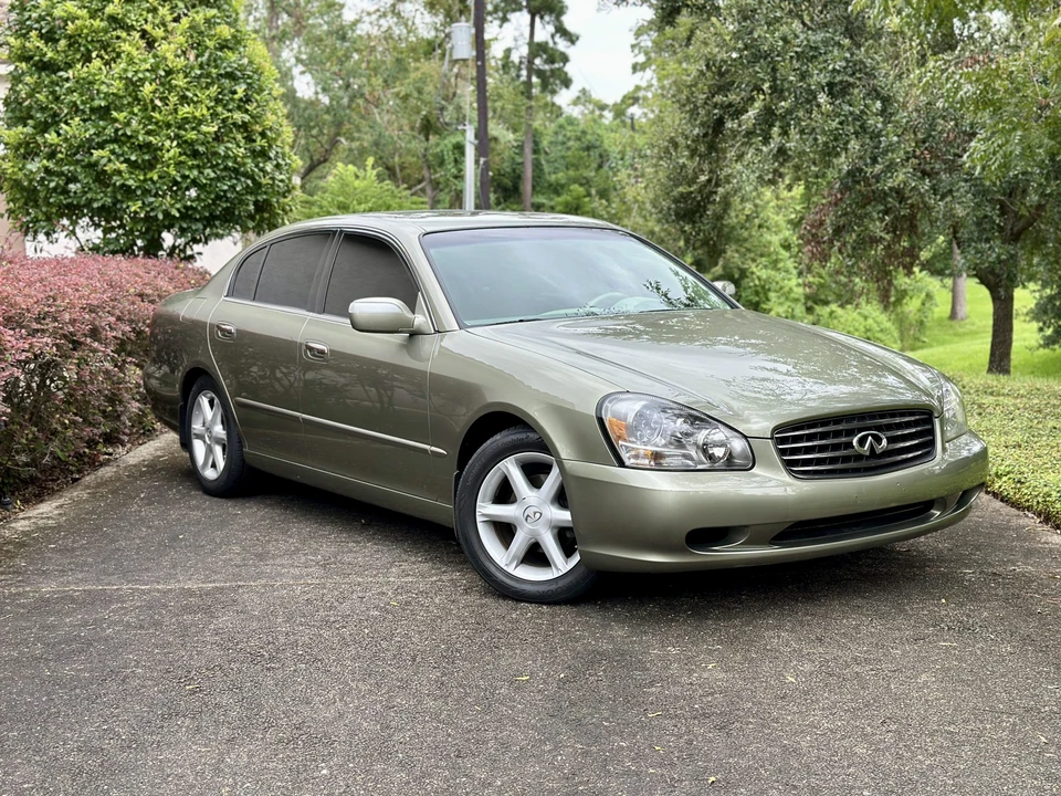 2002 Infiniti Q45 3rd Gen - Image 17 of 31