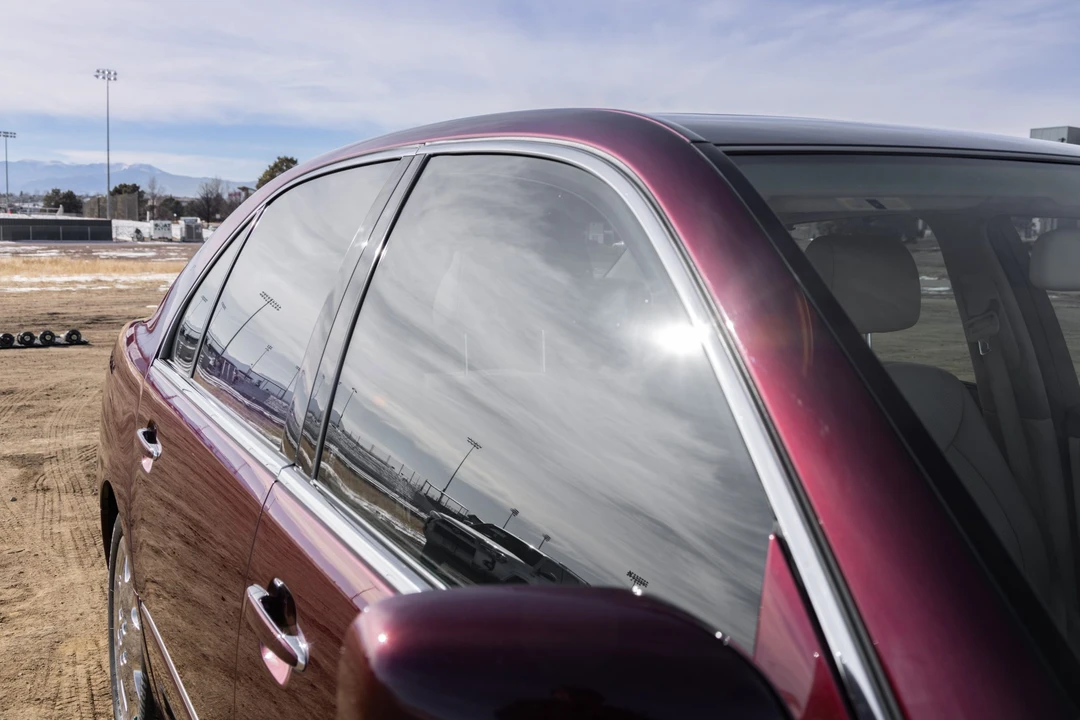 2002 Lexus LS 3rd Gen - Image 26 of 31