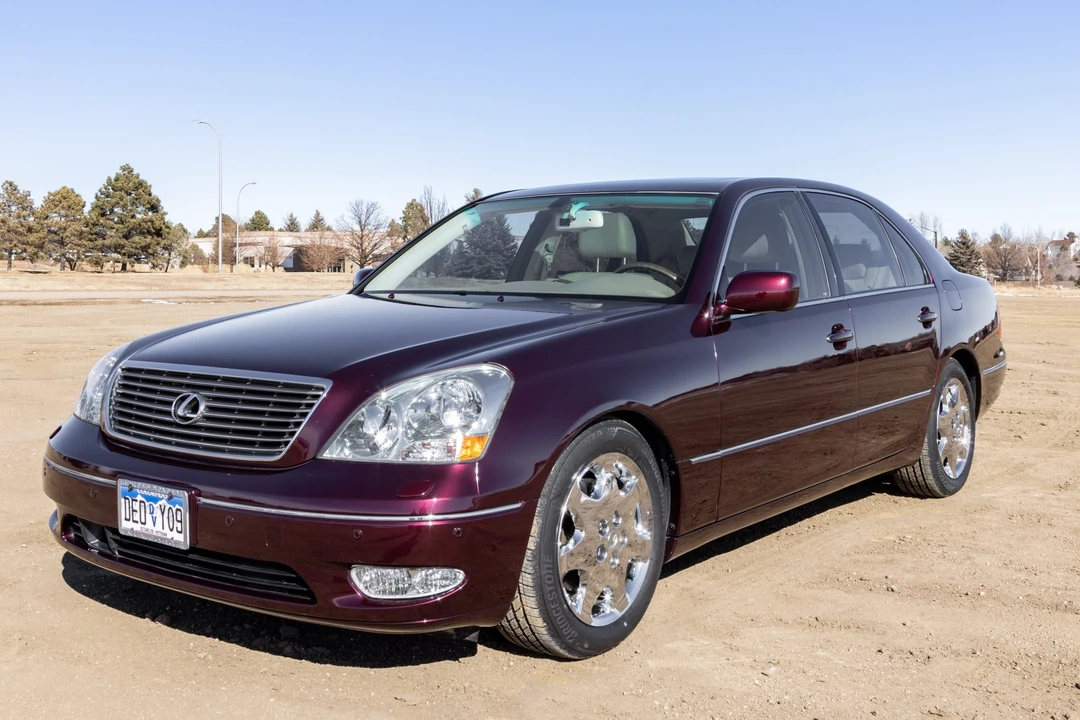 2002 Lexus LS 3rd Gen - Image 2 of 31