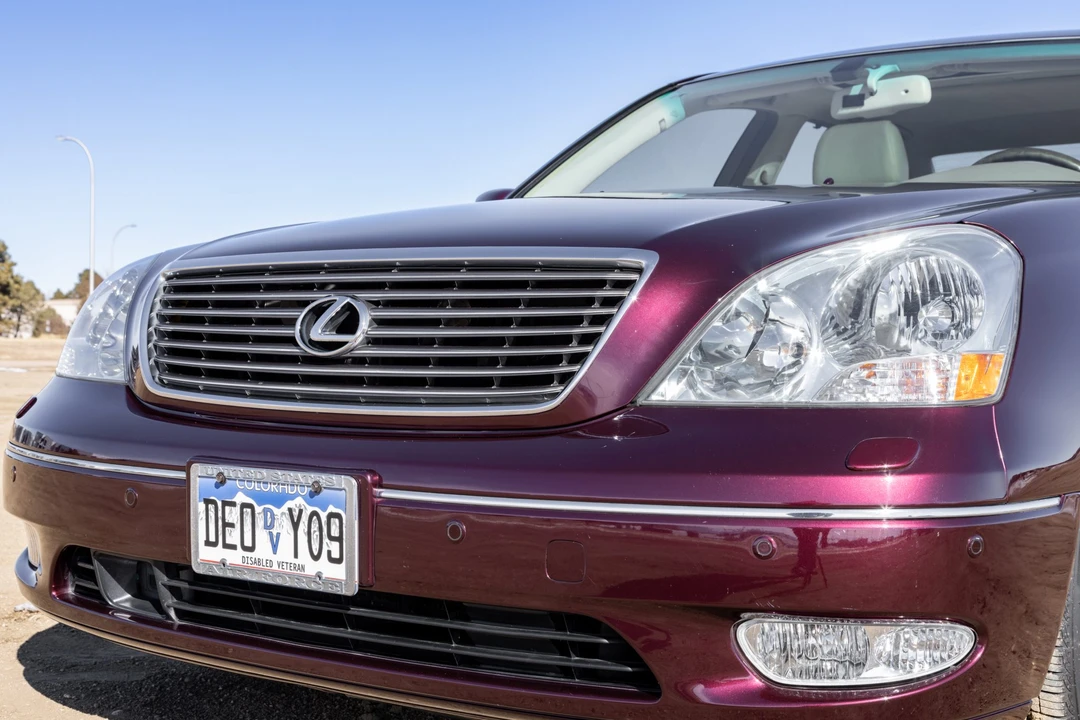 2002 Lexus LS 3rd Gen - Image 9 of 31