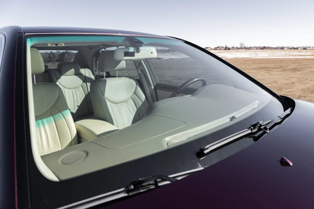 2002 Lexus LS 3rd Gen - Image 24 of 31