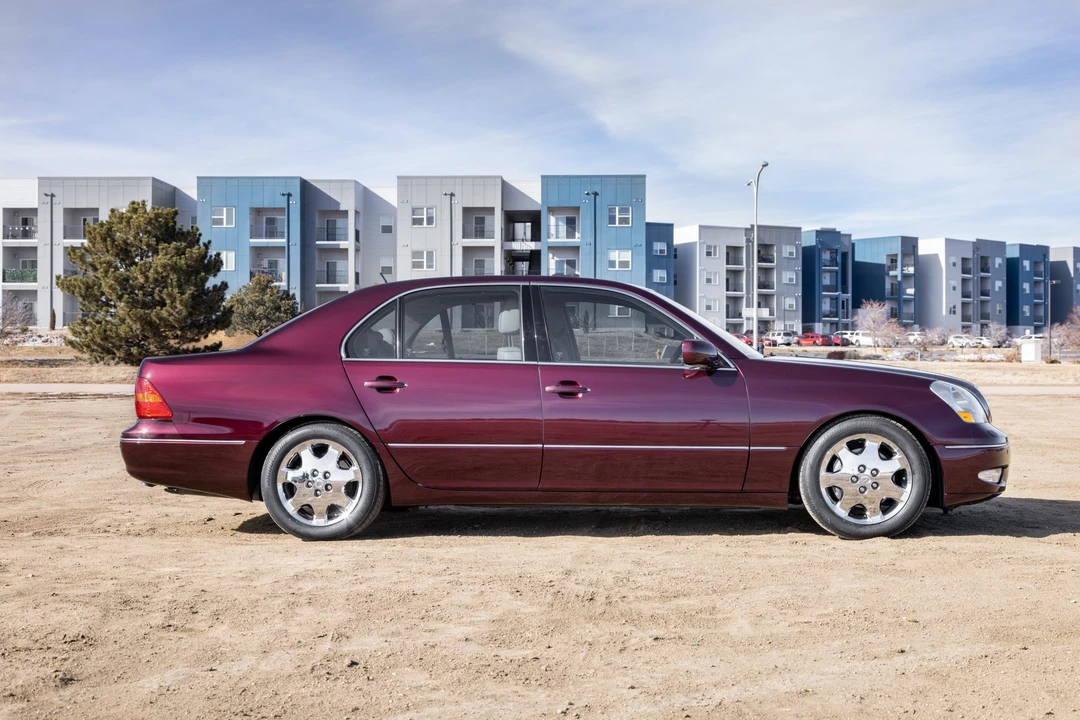 2002 Lexus LS 3rd Gen - Image 4 of 31
