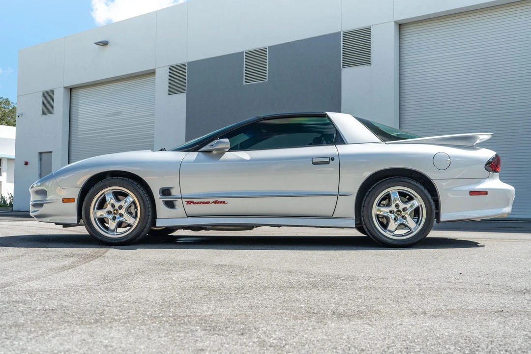 2002 Pontiac Firebird Trans Am 4th Gen - Image 17 of 31