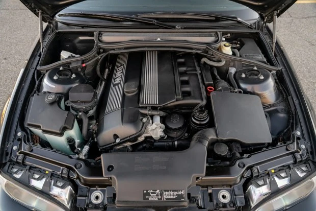 2003 BMW E46 330i & 330Ci - Image 6 of 7