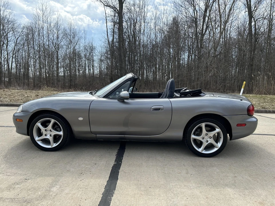 2003 Mazda NB MX-5 Miata - Image 5 of 31