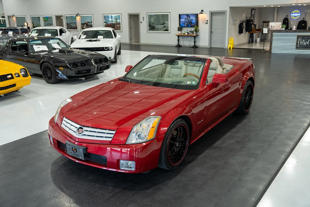 2004 Cadillac XLR - Image 4 of 31