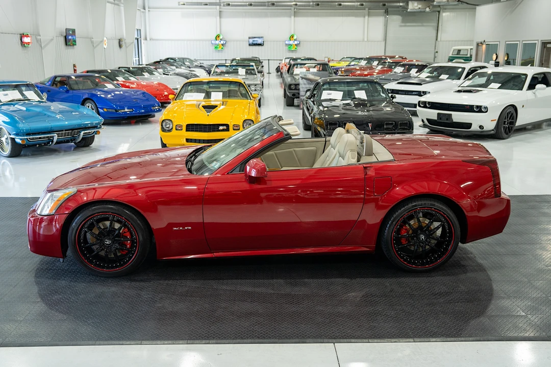 2004 Cadillac XLR - Image 6 of 31