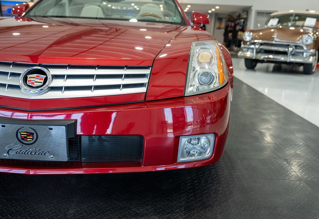 2004 Cadillac XLR - Image 19 of 31