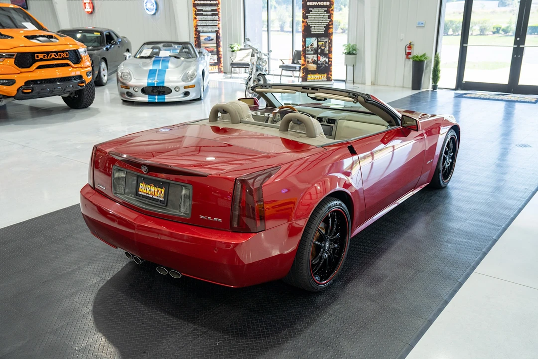 2004 Cadillac XLR - Image 12 of 31