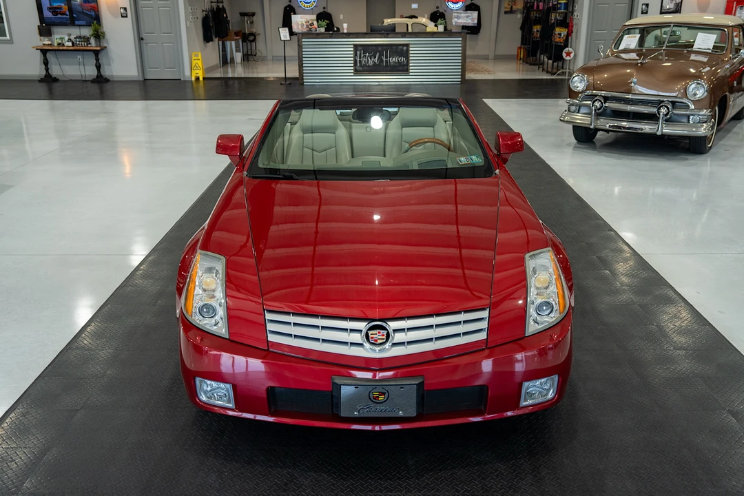 2004 Cadillac XLR - Image 17 of 31