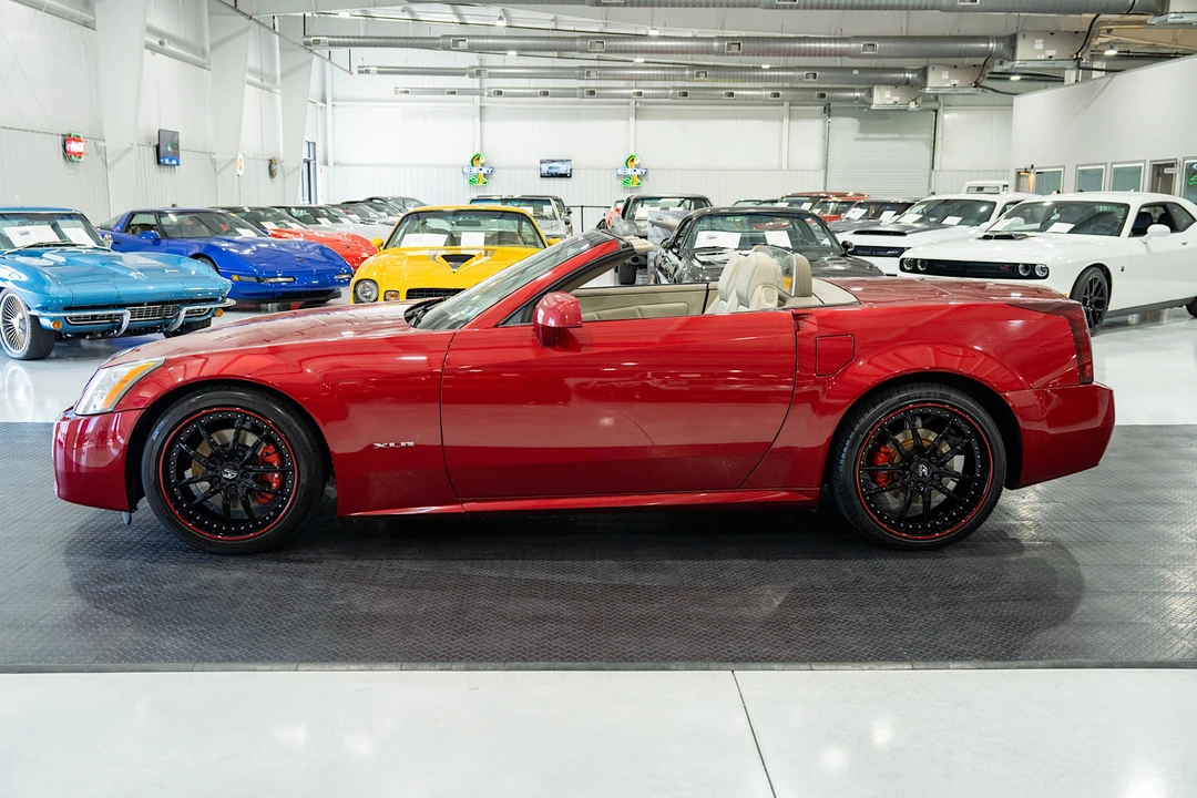 2004 Cadillac XLR - Image 5 of 31