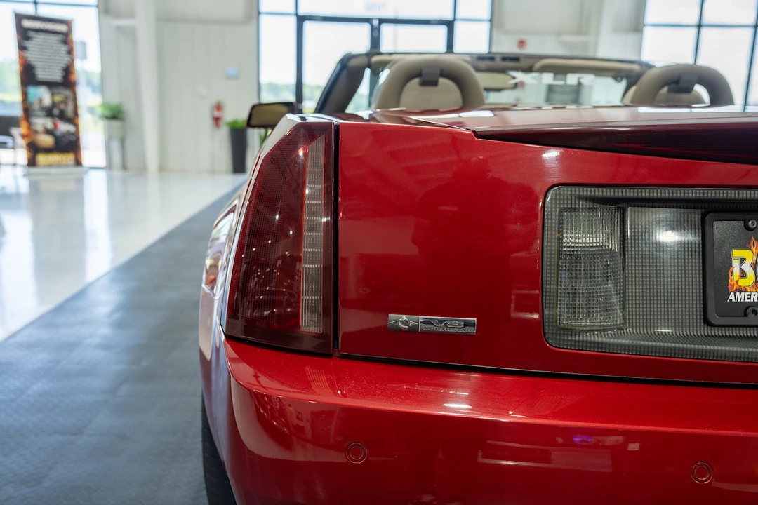 2004 Cadillac XLR - Image 23 of 31