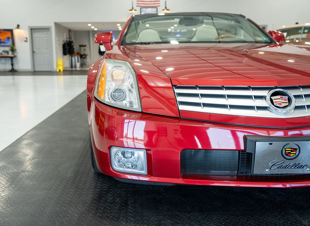 2004 Cadillac XLR - Image 18 of 31
