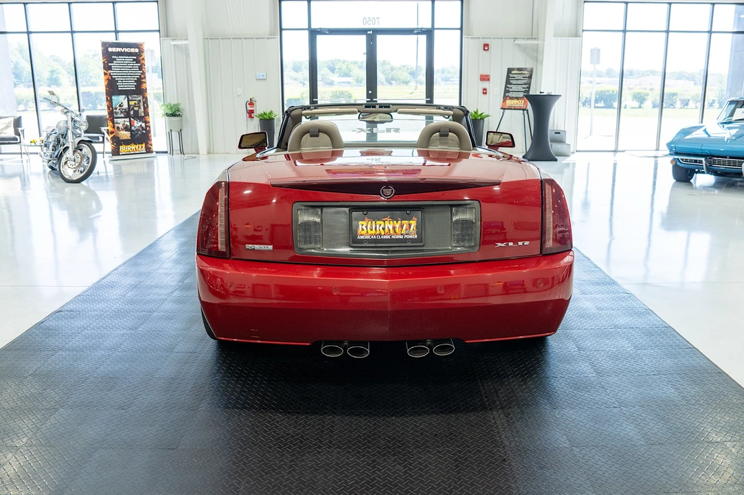 2004 Cadillac XLR - Image 9 of 31