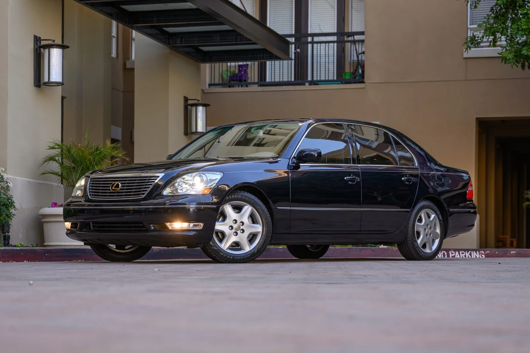 2004 Lexus LS 3rd Gen - Image 2 of 31