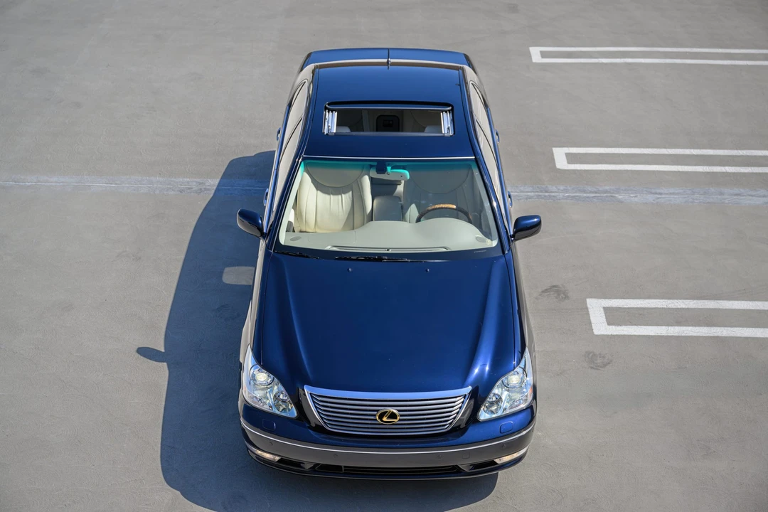 2004 Lexus LS 3rd Gen - Image 22 of 31