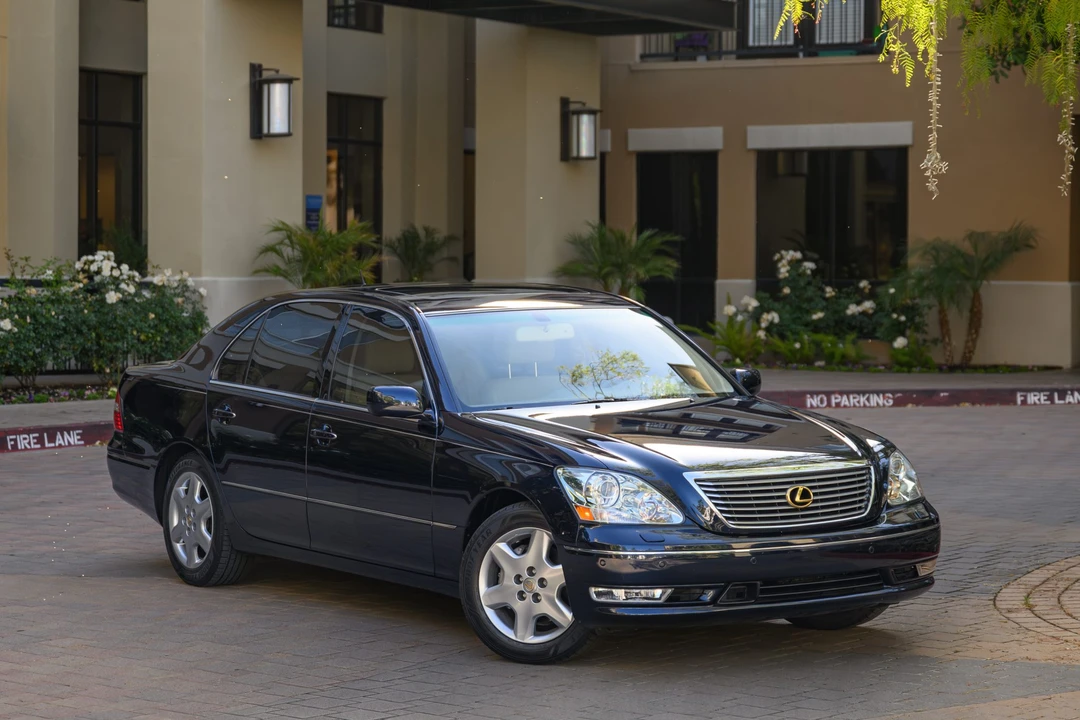2004 Lexus LS 3rd Gen - Image 7 of 31