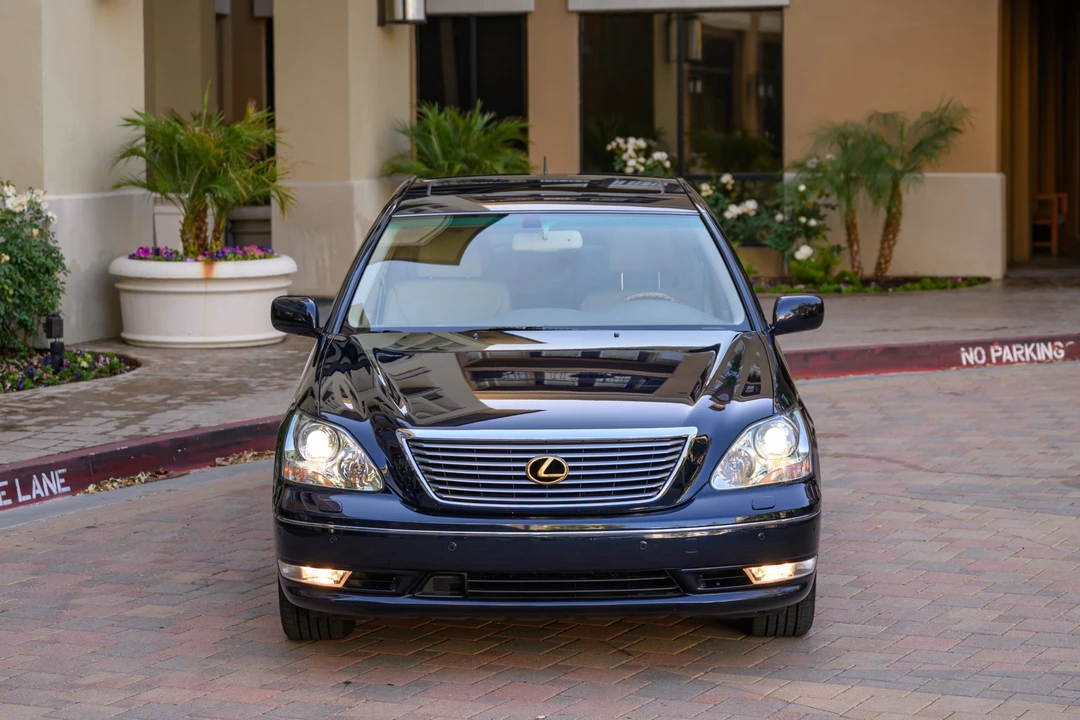 2004 Lexus LS 3rd Gen - Image 6 of 31