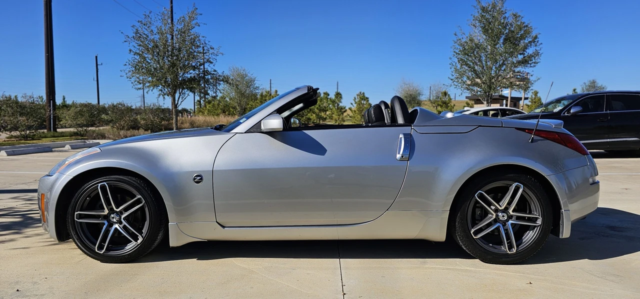 2004 Nissan 350Z 5th Gen - Image 17 of 31