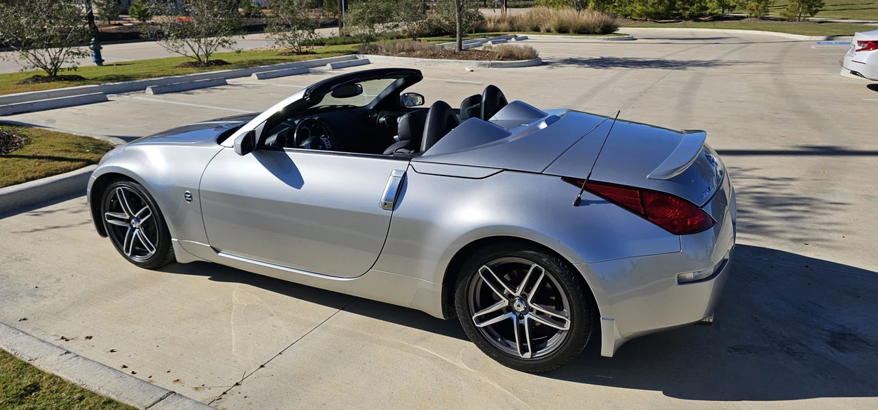 2004 Nissan 350Z 5th Gen - Image 16 of 31