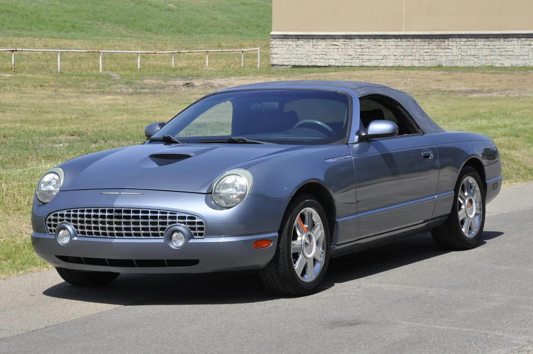 2005 Ford Thunderbird 11th Gen - Image 24 of 31