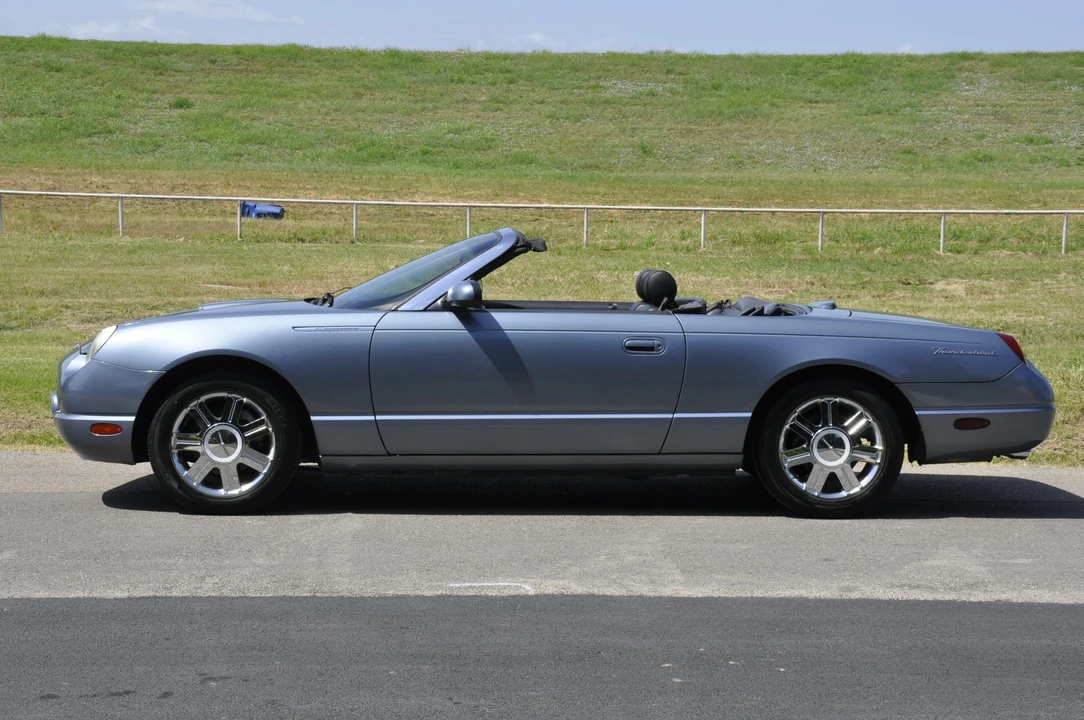 2005 Ford Thunderbird 11th Gen - Image 5 of 31