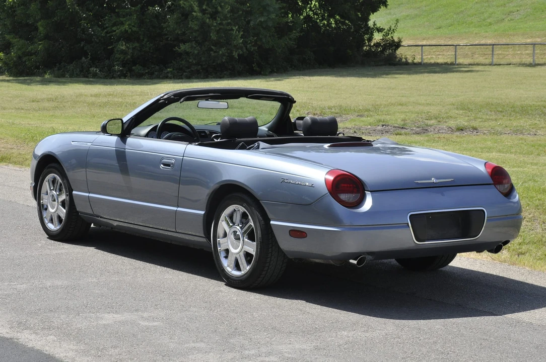 2005 Ford Thunderbird 11th Gen - Image 9 of 31