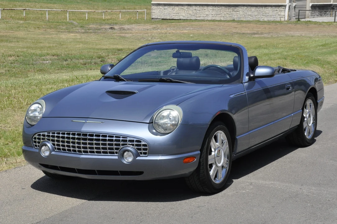 2005 Ford Thunderbird 11th Gen - Image 2 of 31