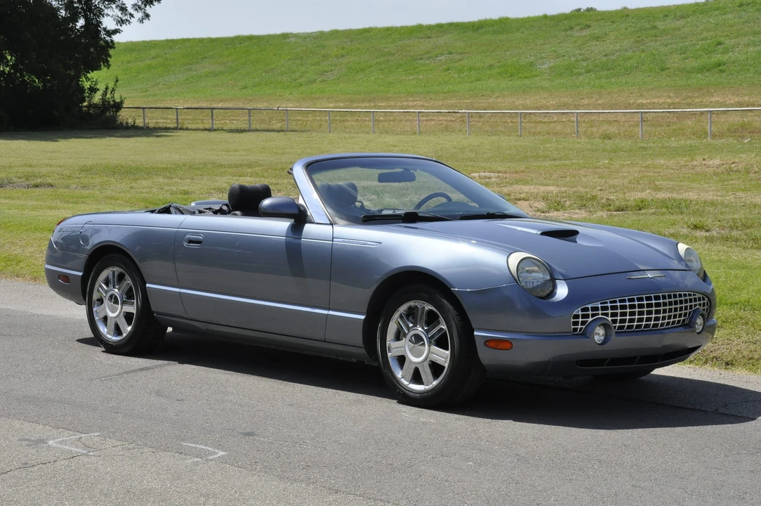 2005 Ford Thunderbird 11th Gen - Image 16 of 31