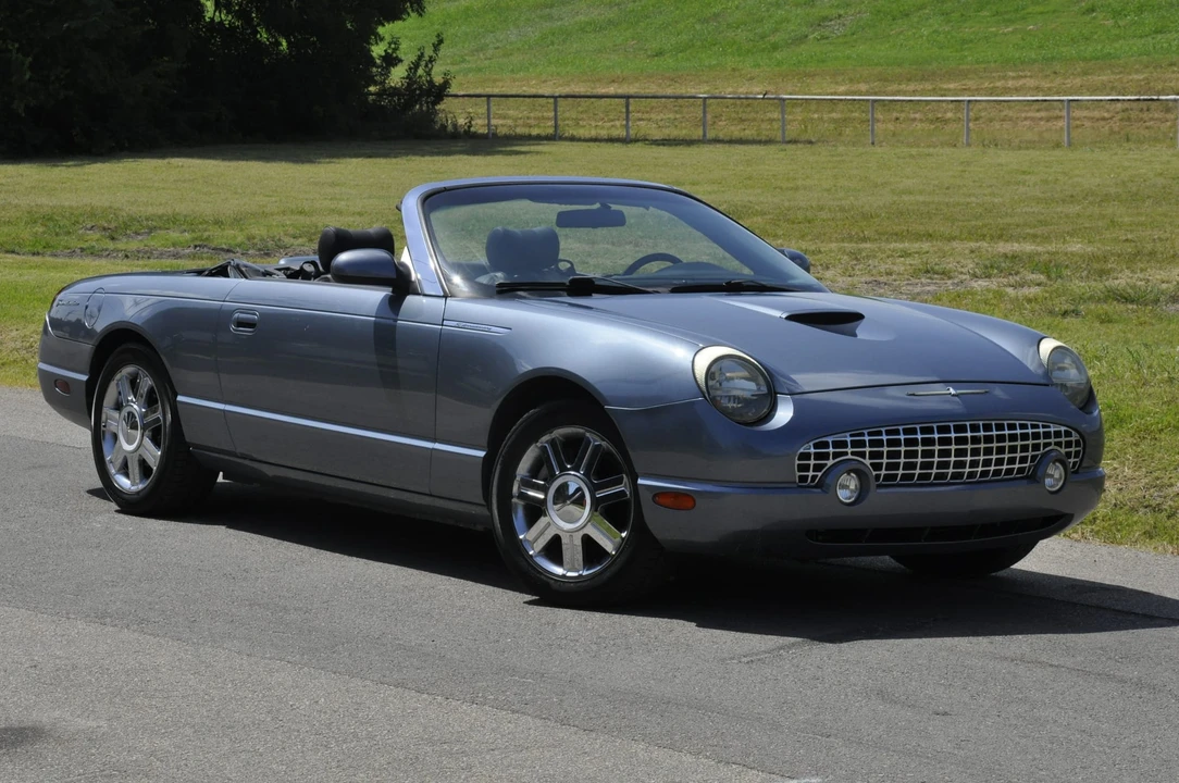 2005 Ford Thunderbird 11th Gen - Image 19 of 31