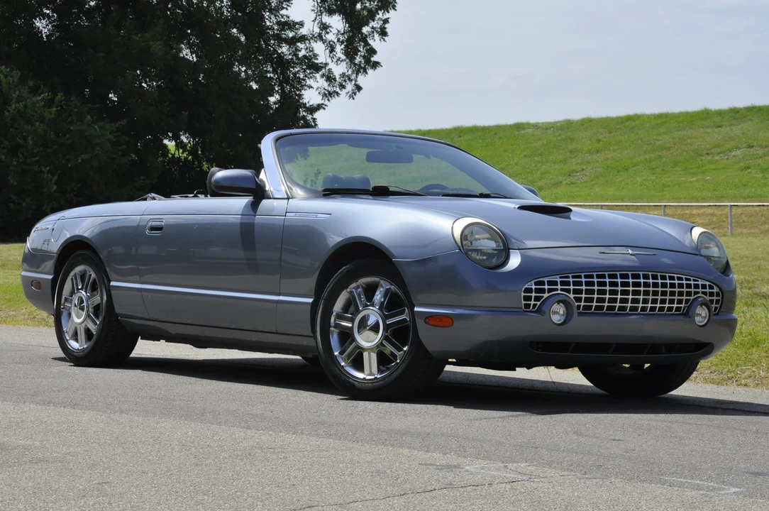 2005 Ford Thunderbird 11th Gen - Image 17 of 31