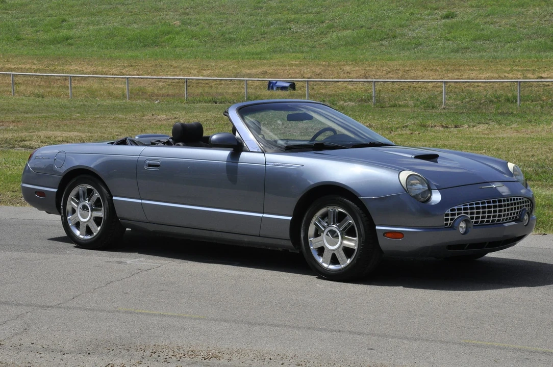 2005 Ford Thunderbird 11th Gen - Image 13 of 31