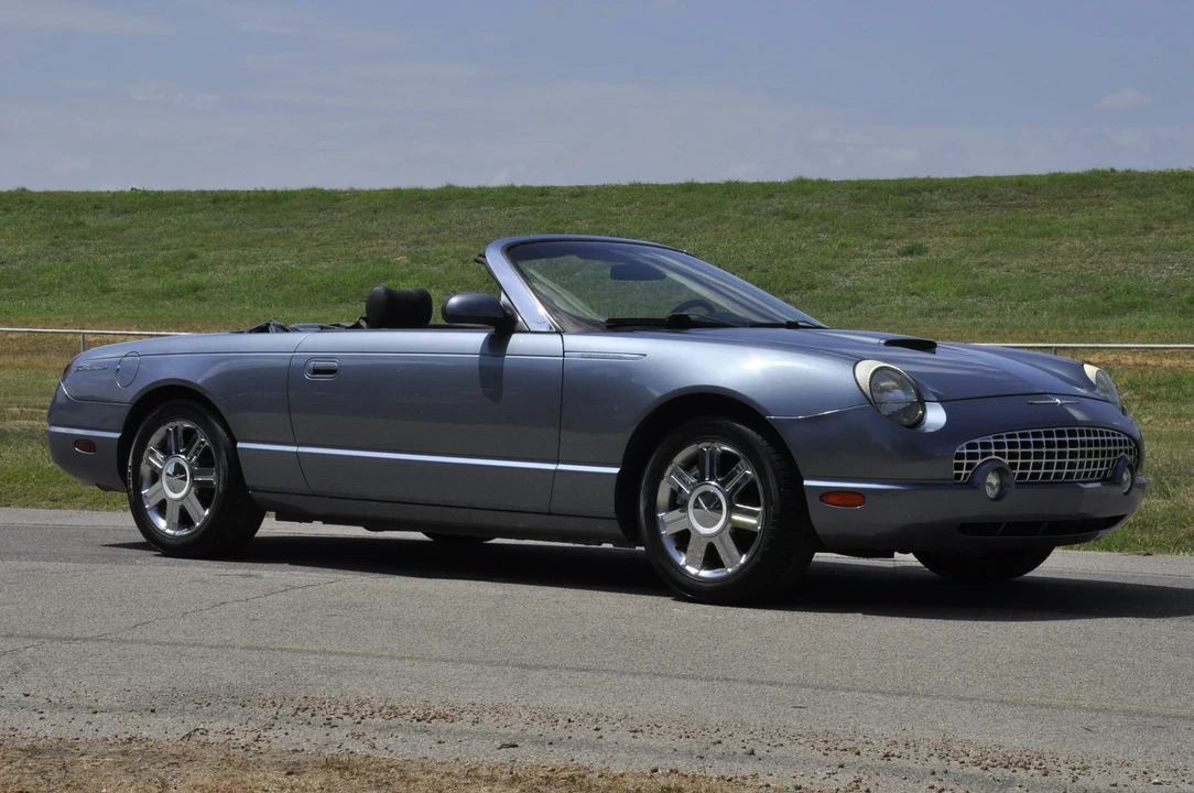 2005 Ford Thunderbird 11th Gen - Image 15 of 31