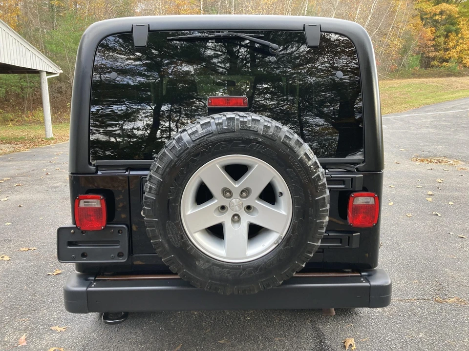 2005 Jeep TJ Wrangler - Image 21 of 31