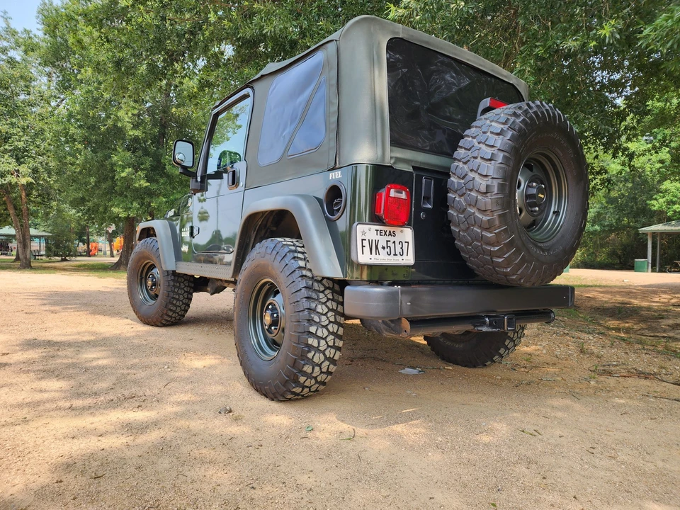 2005 Jeep TJ Wrangler - Image 17 of 31